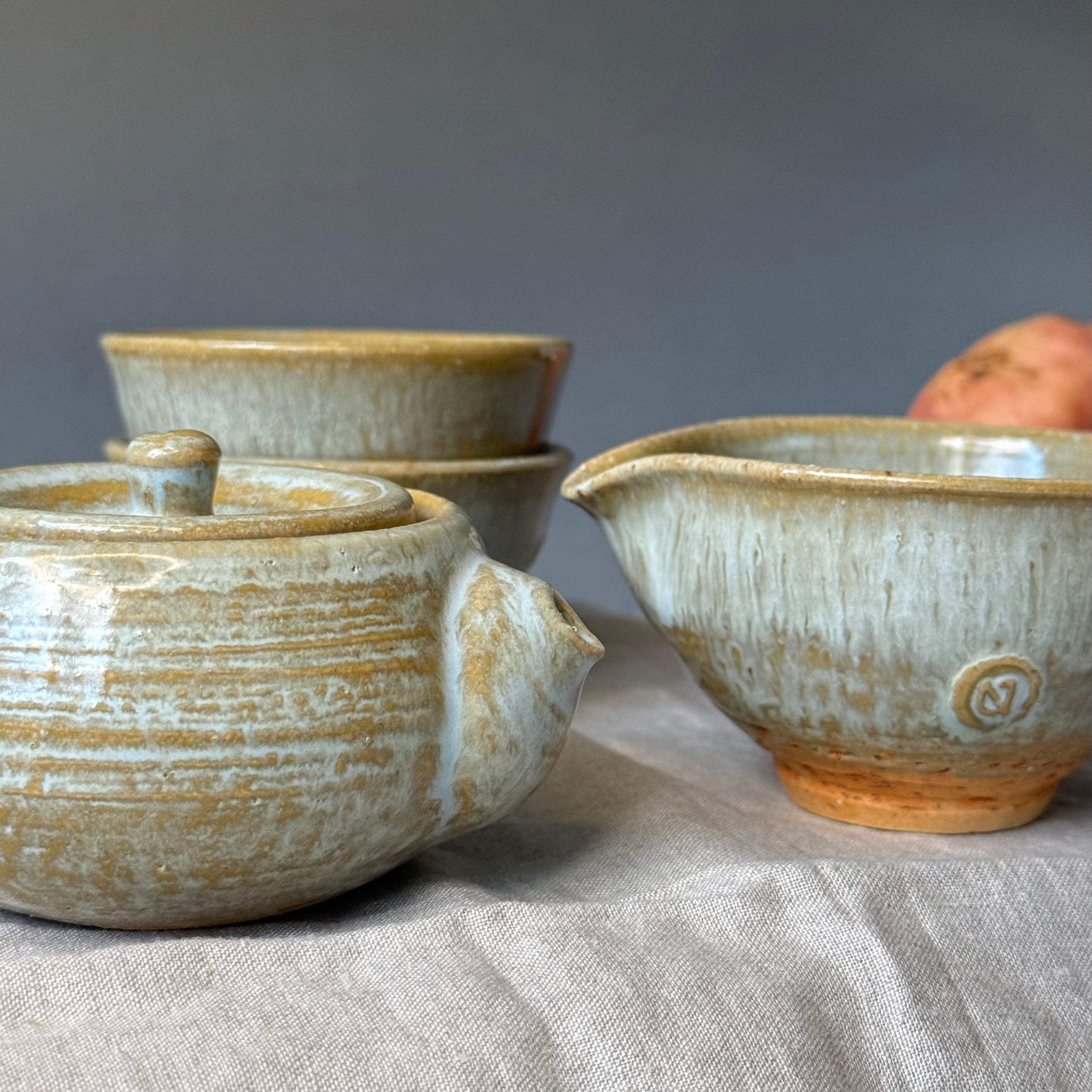 Zestaw naczyń do ceremonii parzenia herbaty 4 elementowy „Mglisty poranek”