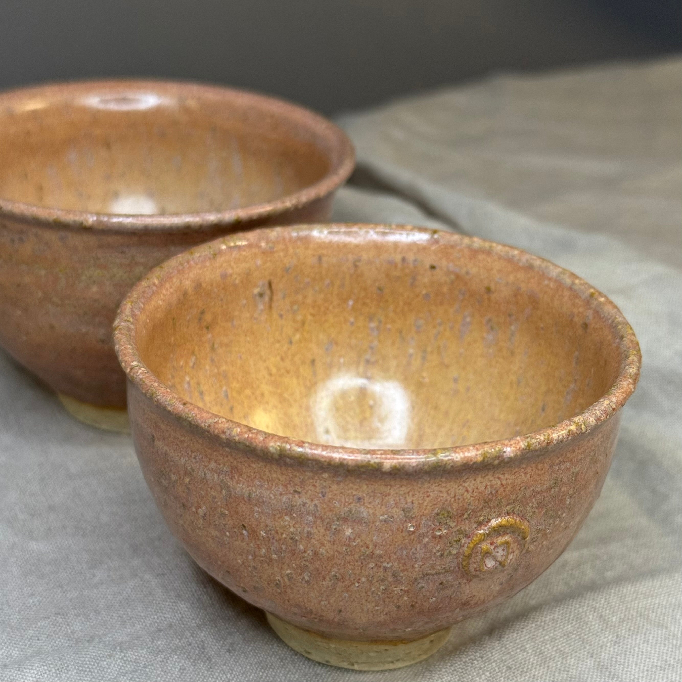 Czarki herbaciane w kolorze „kimczi”