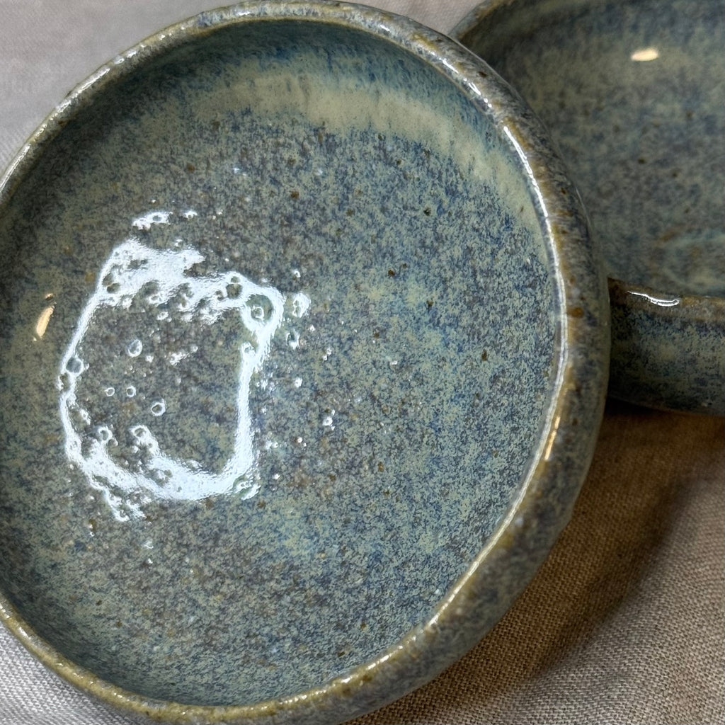 Małe otwarte czarki do ceremonii herbaty - „liść szałwi”