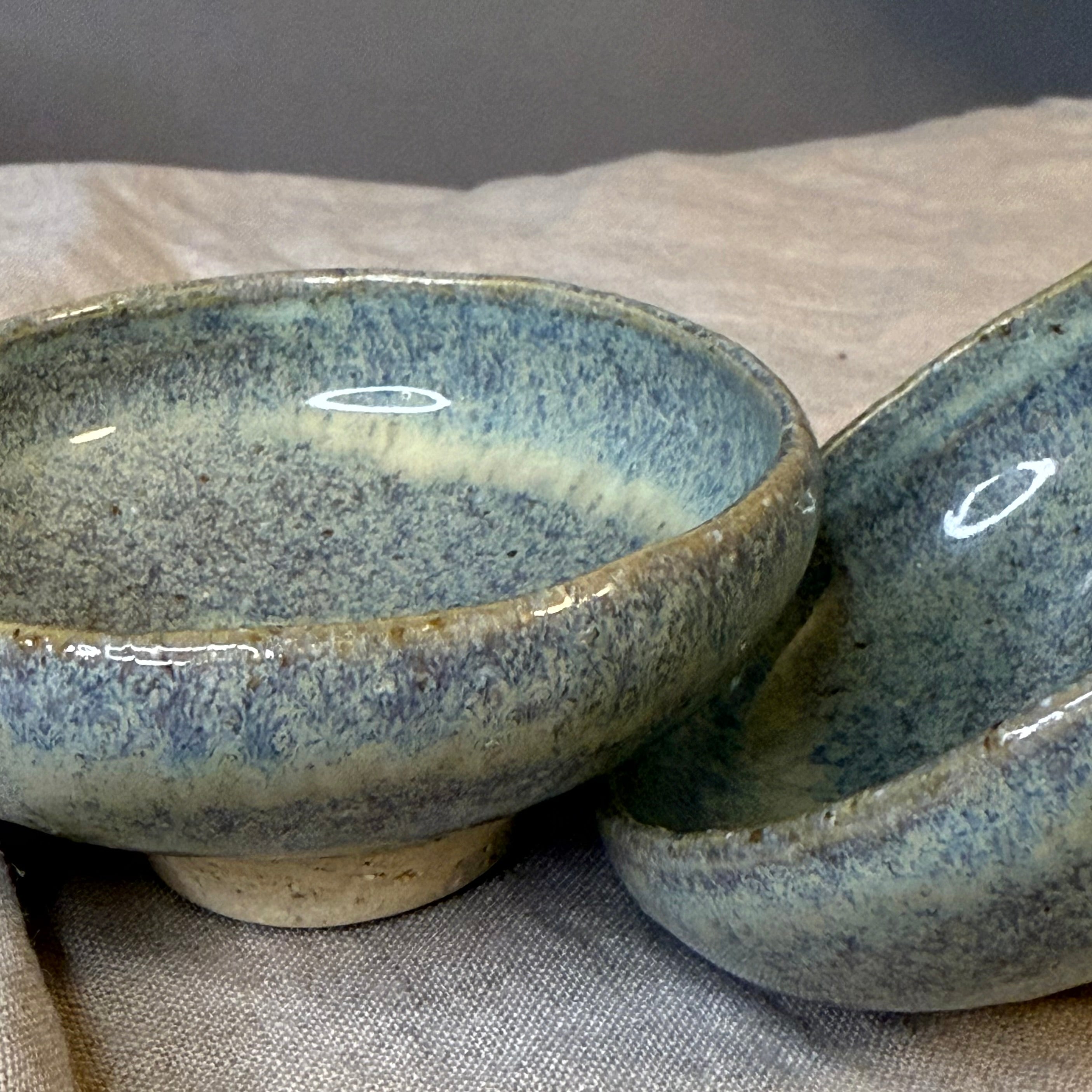 Małe otwarte czarki do ceremonii herbaty - „liść szałwi”