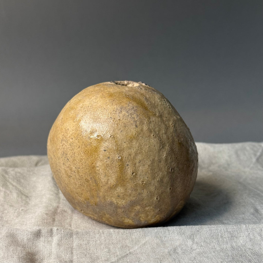 Wazonik w stylu wabi sabi