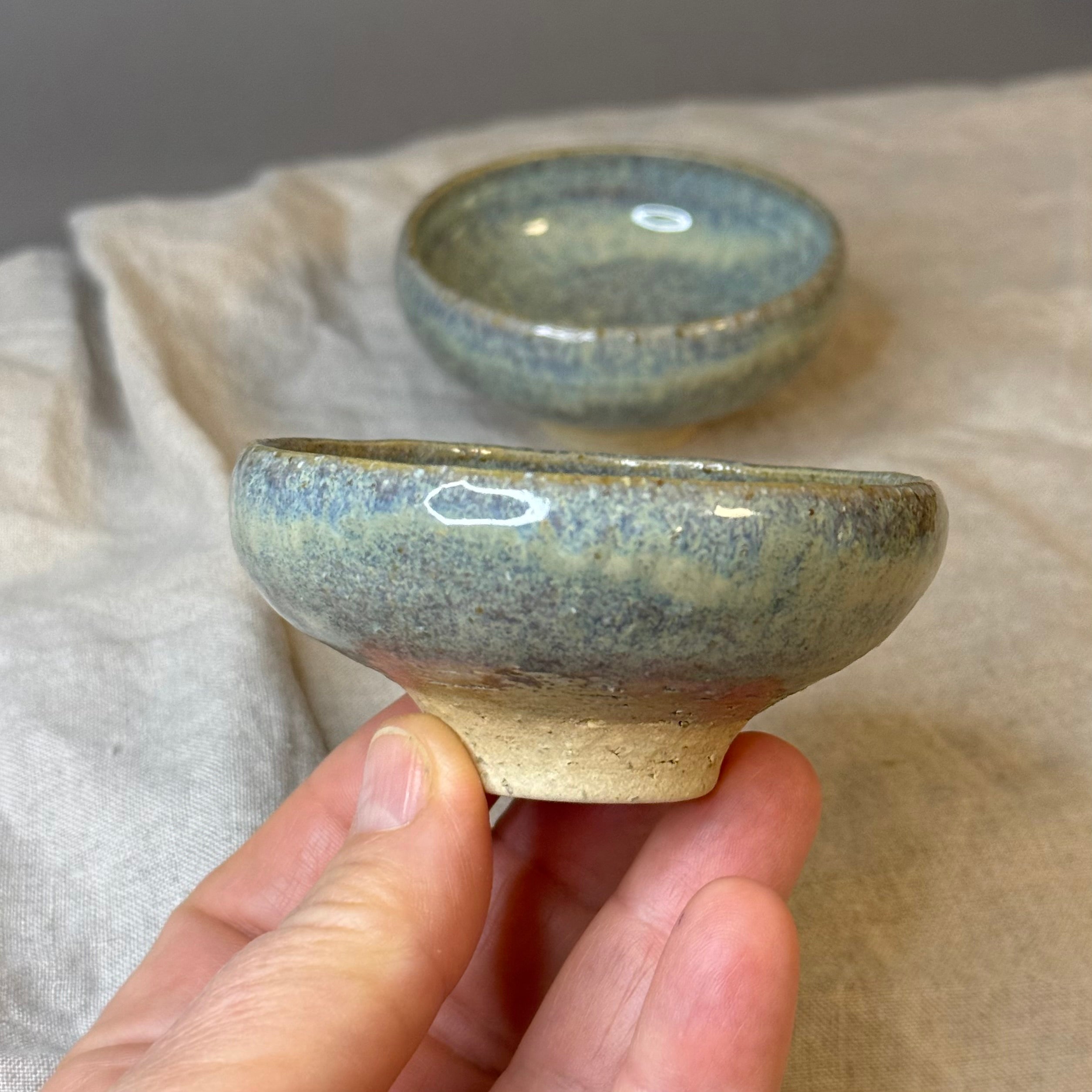 Małe otwarte czarki do ceremonii herbaty - „liść szałwi”