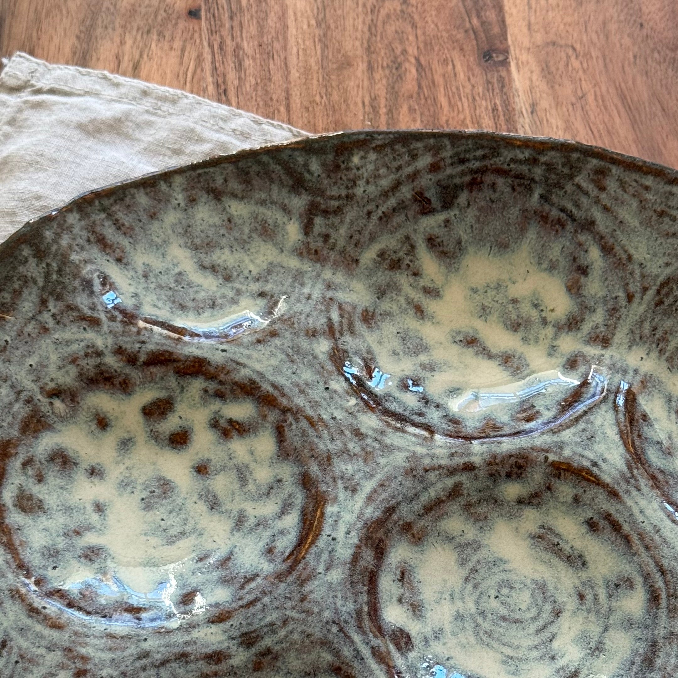 Patera ceramiczna na owoce „Kropla drąży kamień”