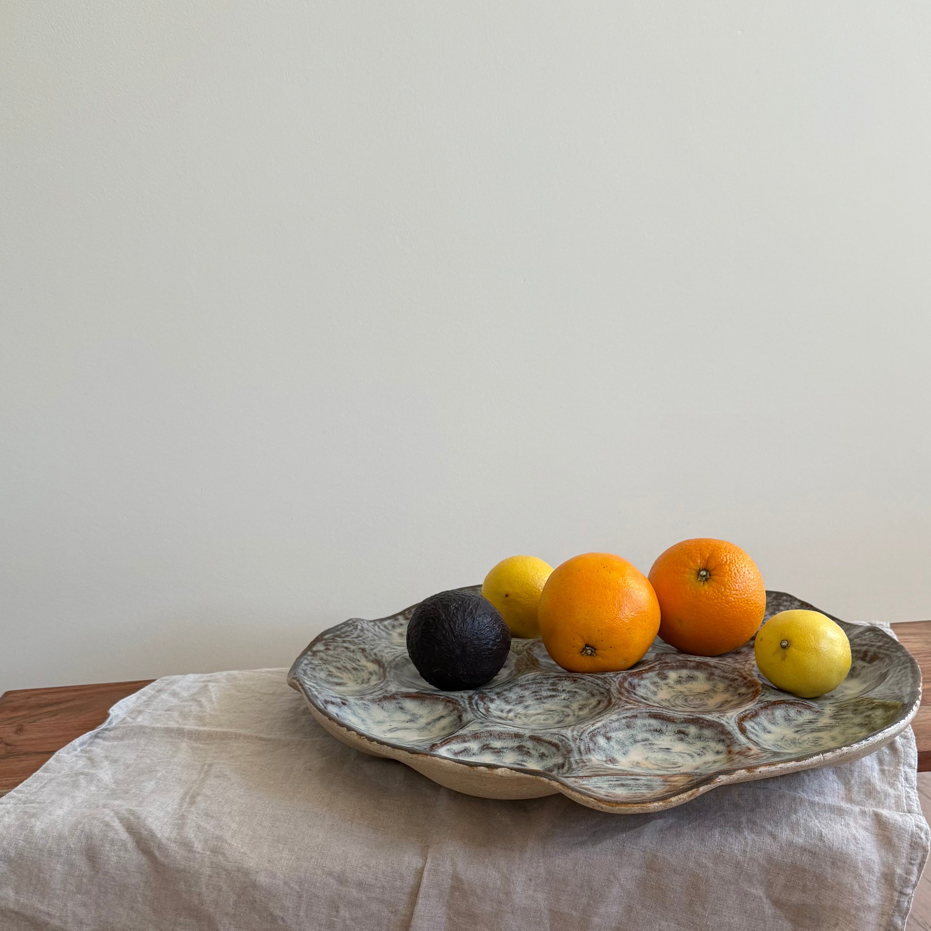 Patera ceramiczna na owoce „Kropla drąży kamień”