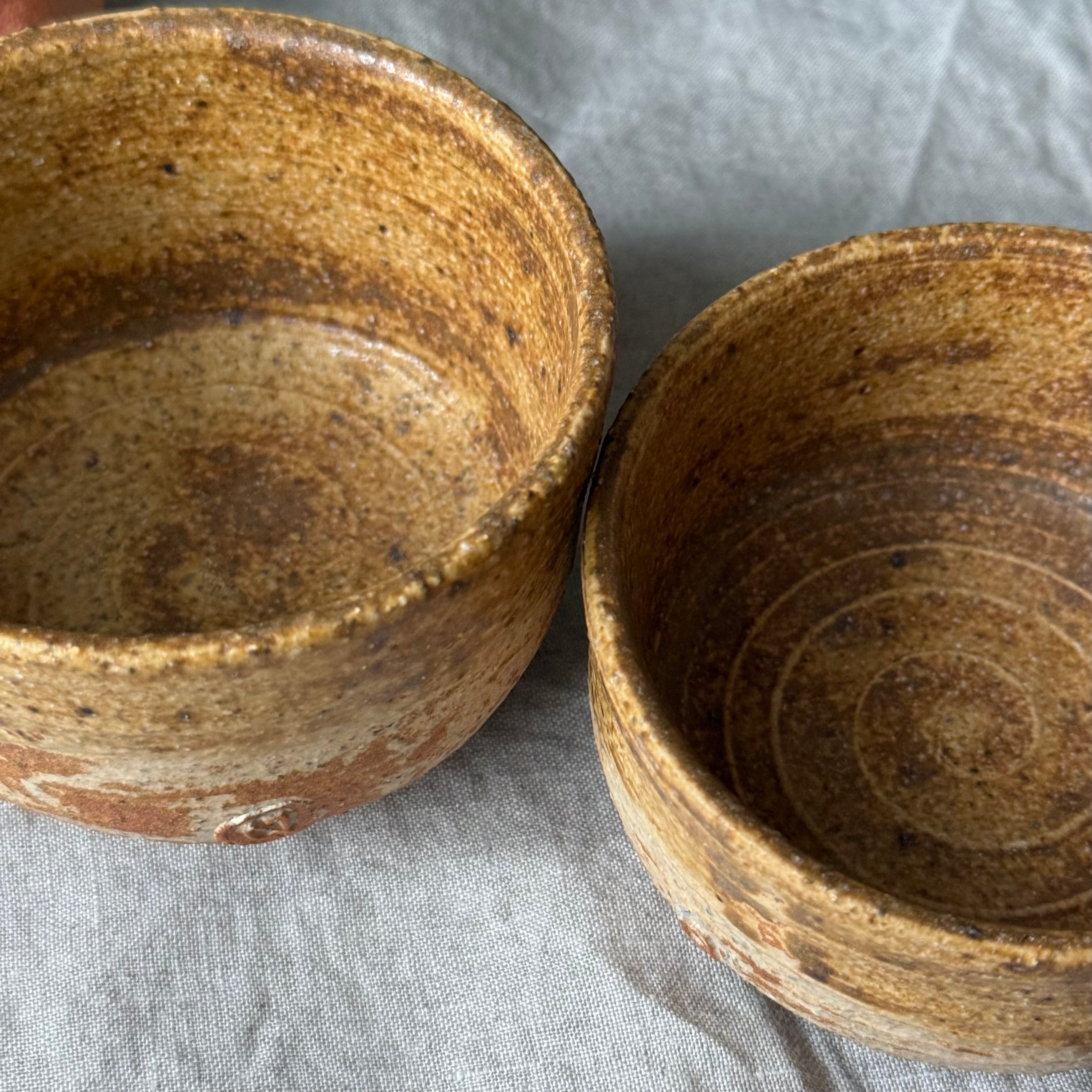 Czarka matchachawan - szkliwo popiołowe - „rdza”