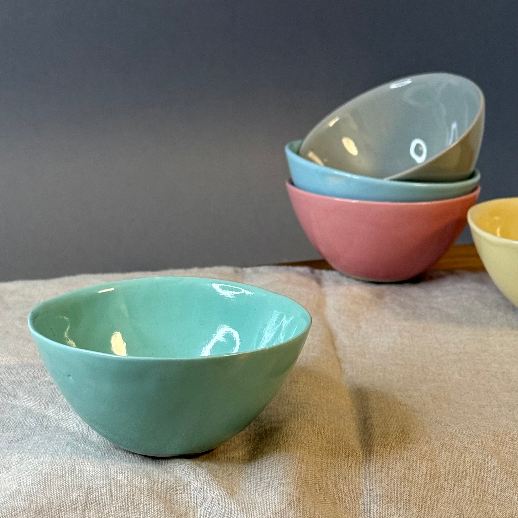 Miseczki kolorowe „na dzień dobry”